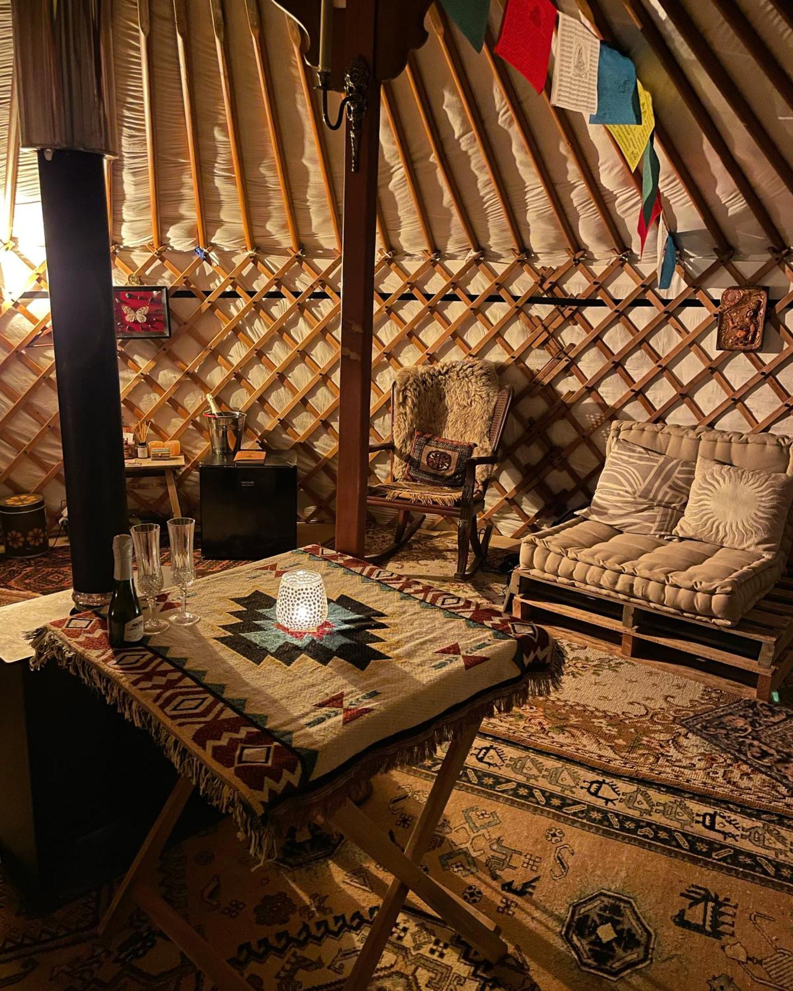 Yurt In Met Zwembad *