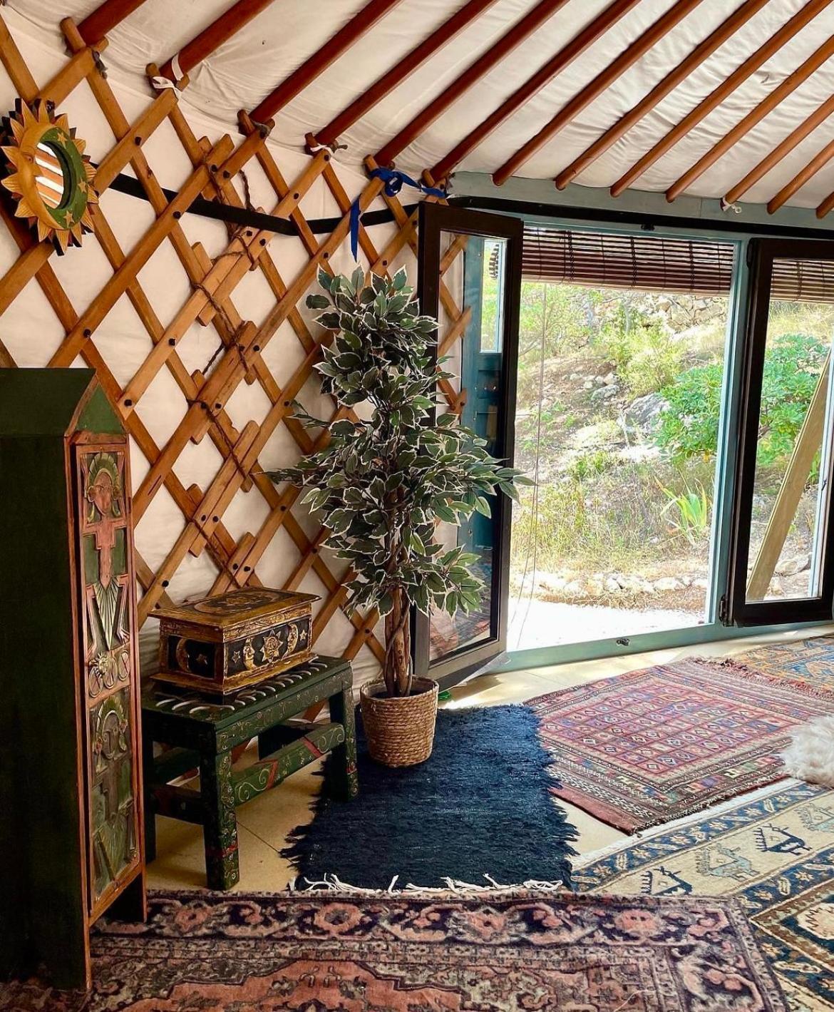 Luxury tent Yurt In Met Zwembad *
